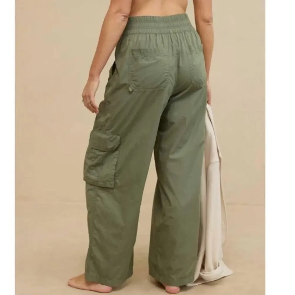 Aerie Olive Green Easiest Cargo Wide Leg Baggy Pants Size Large - Picture 2 of 9